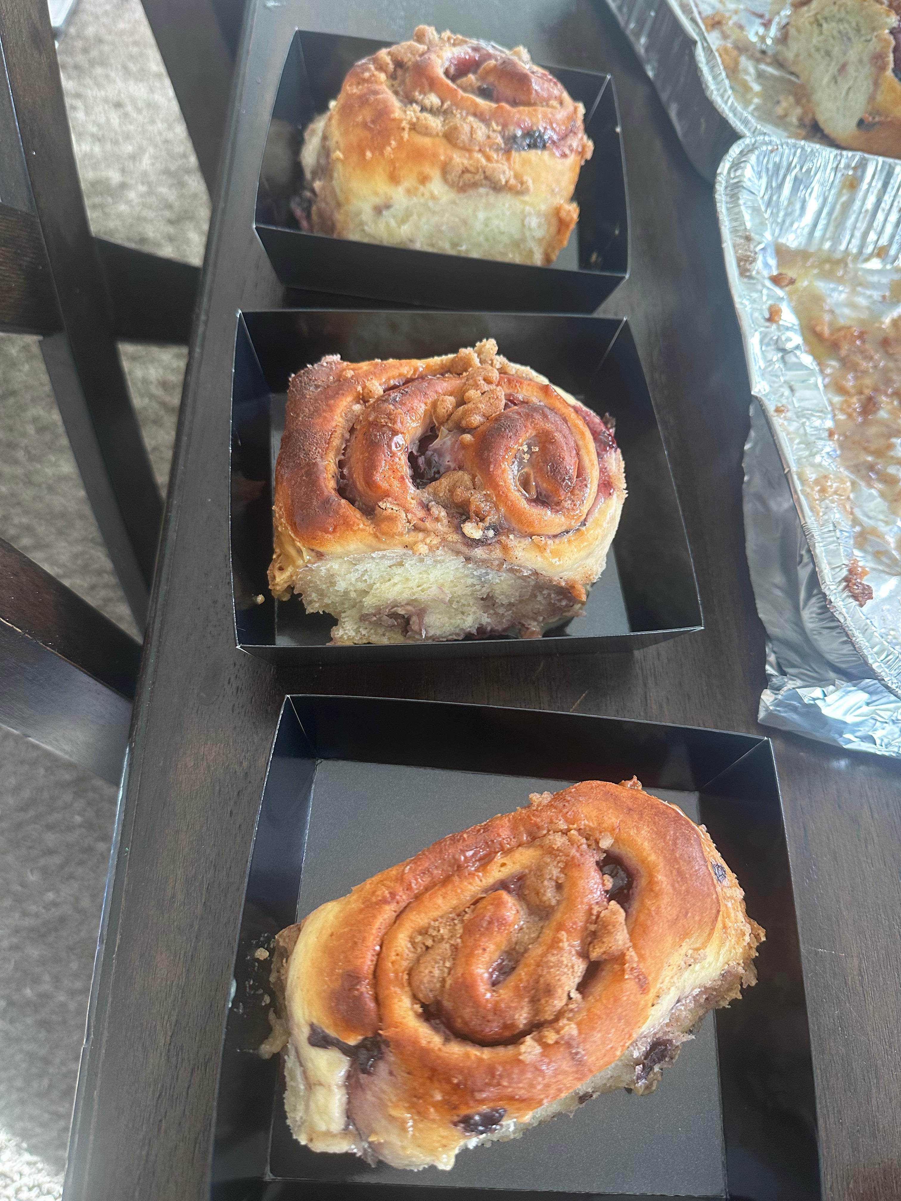 Half a pan (4 rolls)